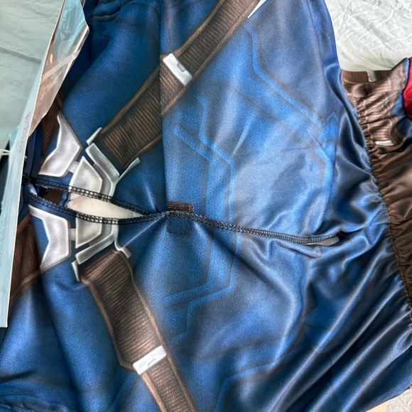 New Marvel Youth Captain America Halloween Costume Size Medium (8-10) - Picture 4 of 15